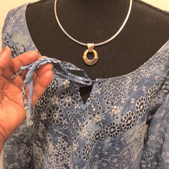 Ladies Size Large, Front Tie Boho Style 100% Polyester Blouse. Pre-Loved - Picture 7 of 7